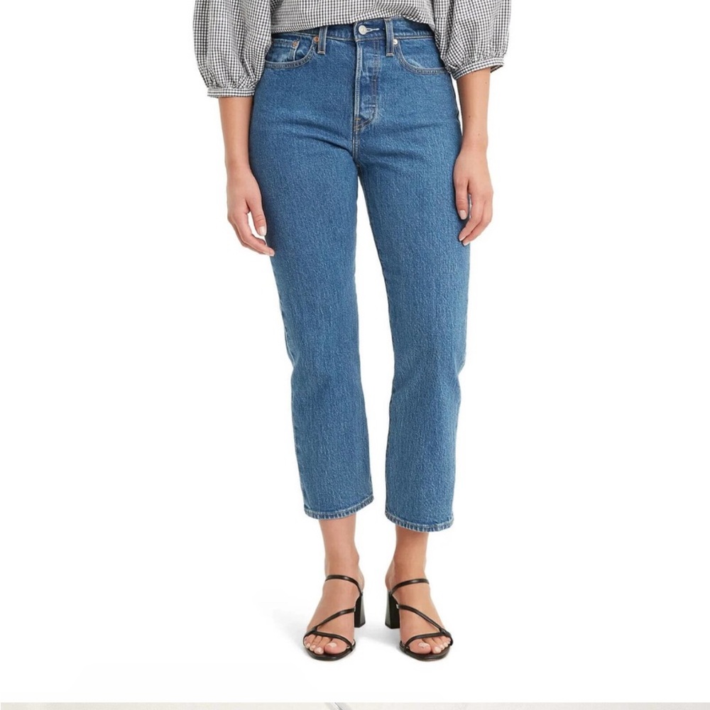 NWT - Levi’s Premium Wedgie Straight Jean